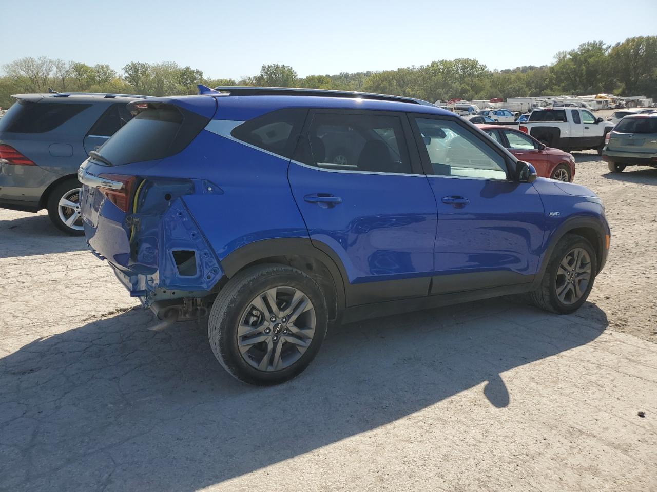 2023 Kia Seltos - Image 3