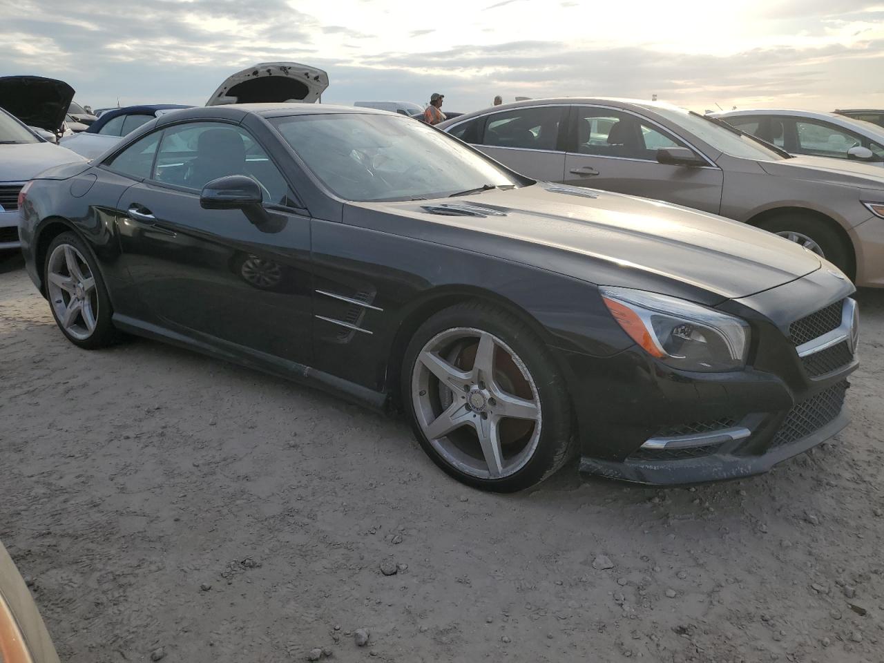 VIN WDDJK6FA4FF030549 2015 MERCEDES-BENZ SL-CLASS no.4