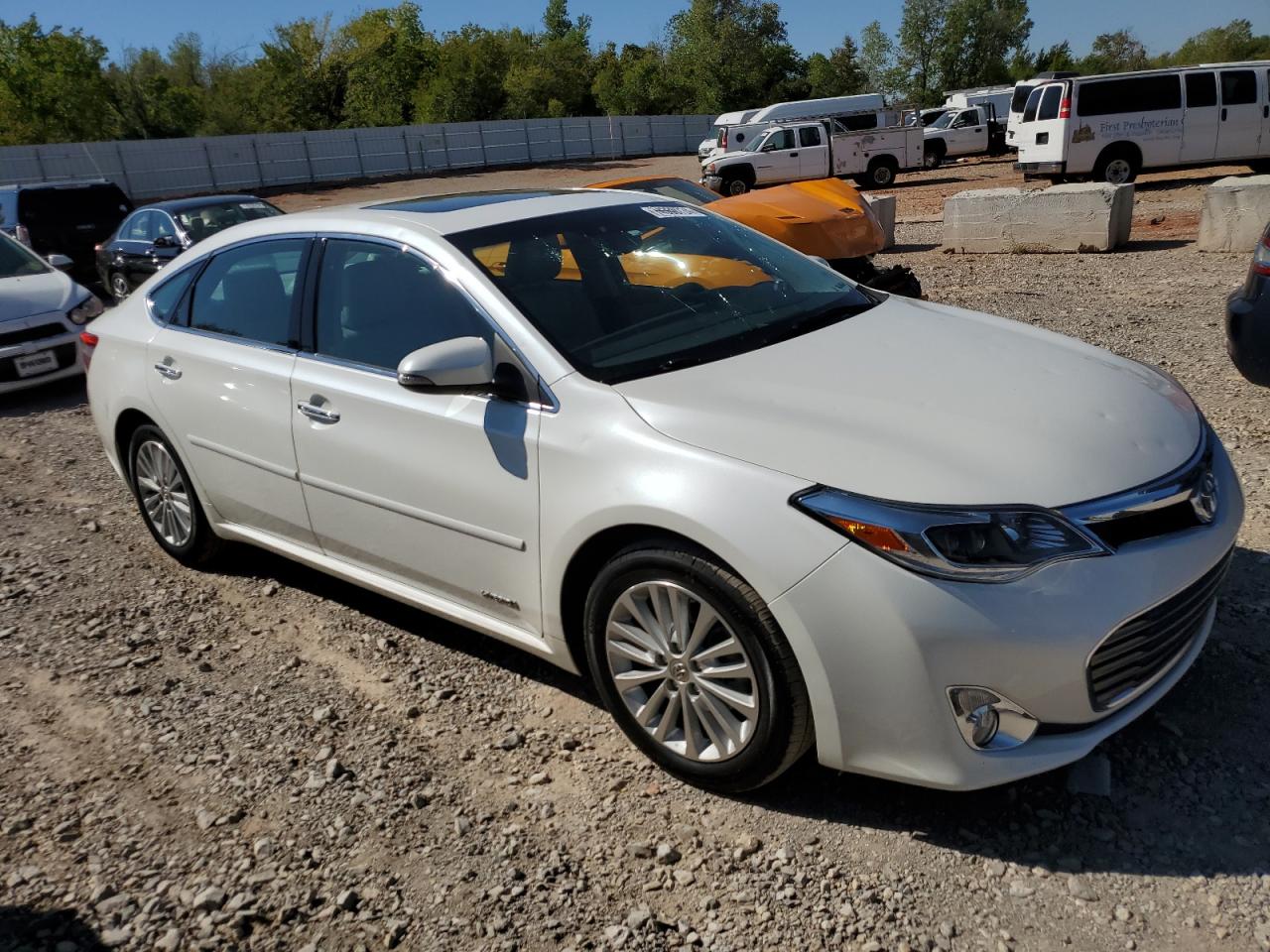 2014 Toyota Avalon - Image 4