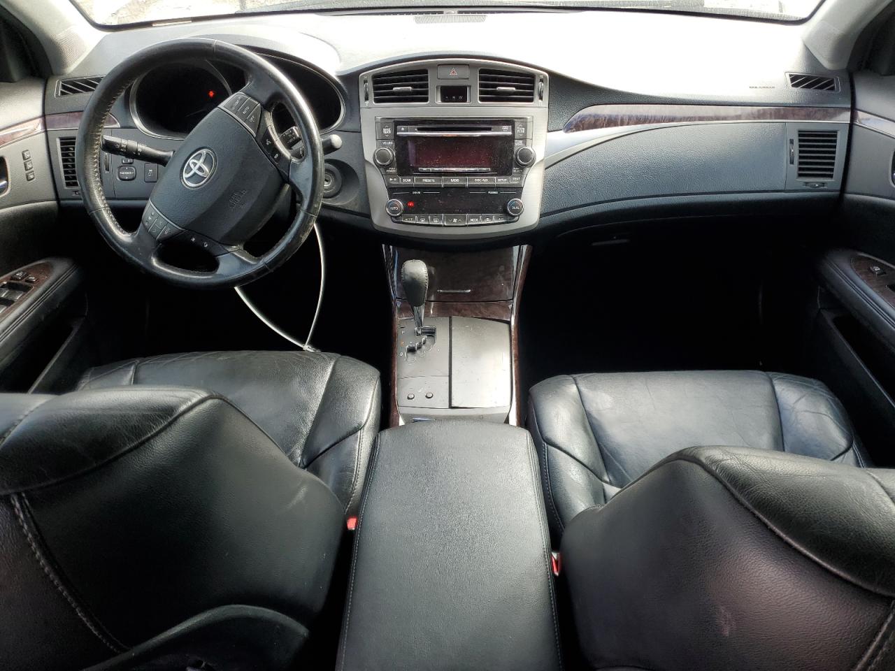 2011 Toyota Avalon - Image 8
