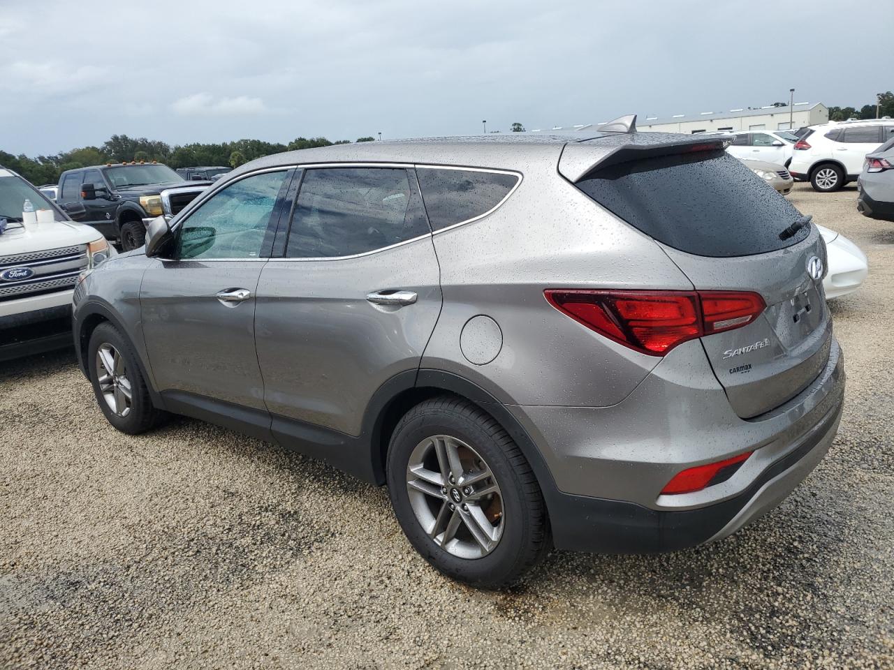 2017 Hyundai Santa Fe - Image 2