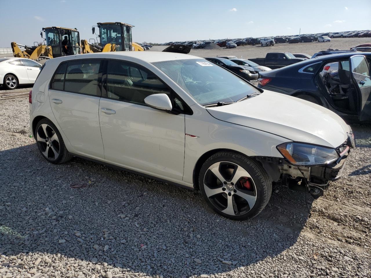 2017 Volkswagen GTI - Image 4