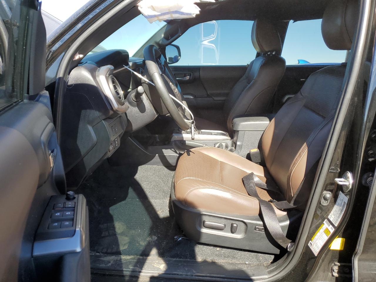 2020 Toyota Tacoma - Image 7