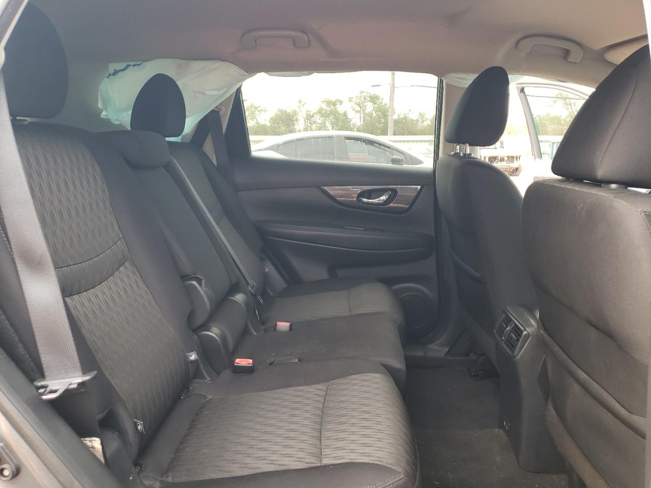 2019 Nissan Rogue - Image 10