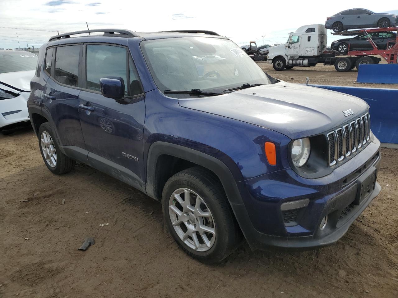 VIN ZACNJBBB2LPL72917 2020 JEEP RENEGADE no.4