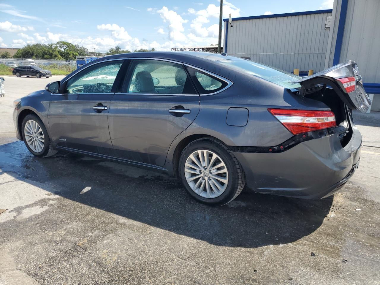 4T1BD1EB9FU043102 2015 TOYOTA AVALON - Image 2