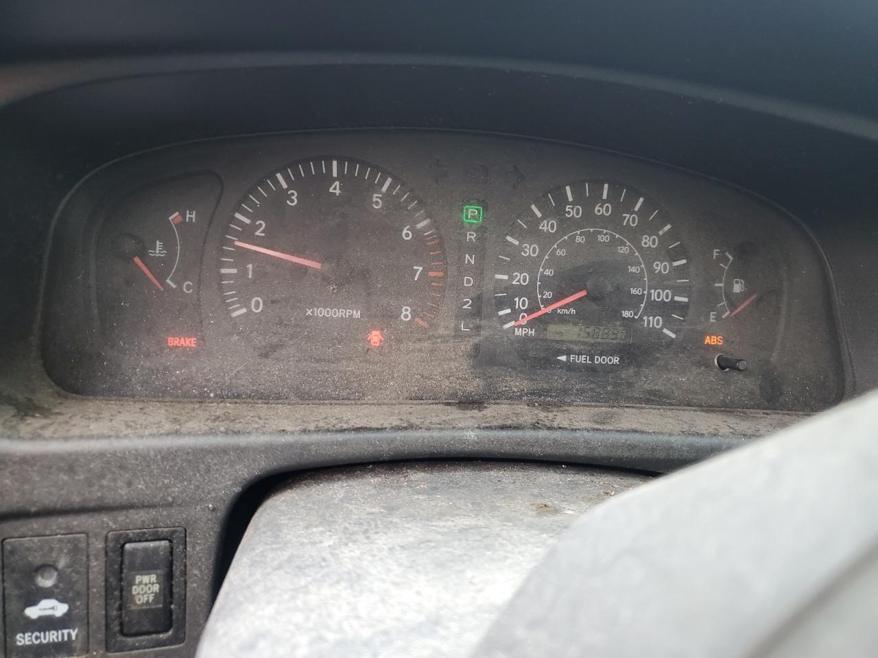 2000 Toyota Sienna Le VIN: 4T3ZF13C5YU236118 Lot: 73675124