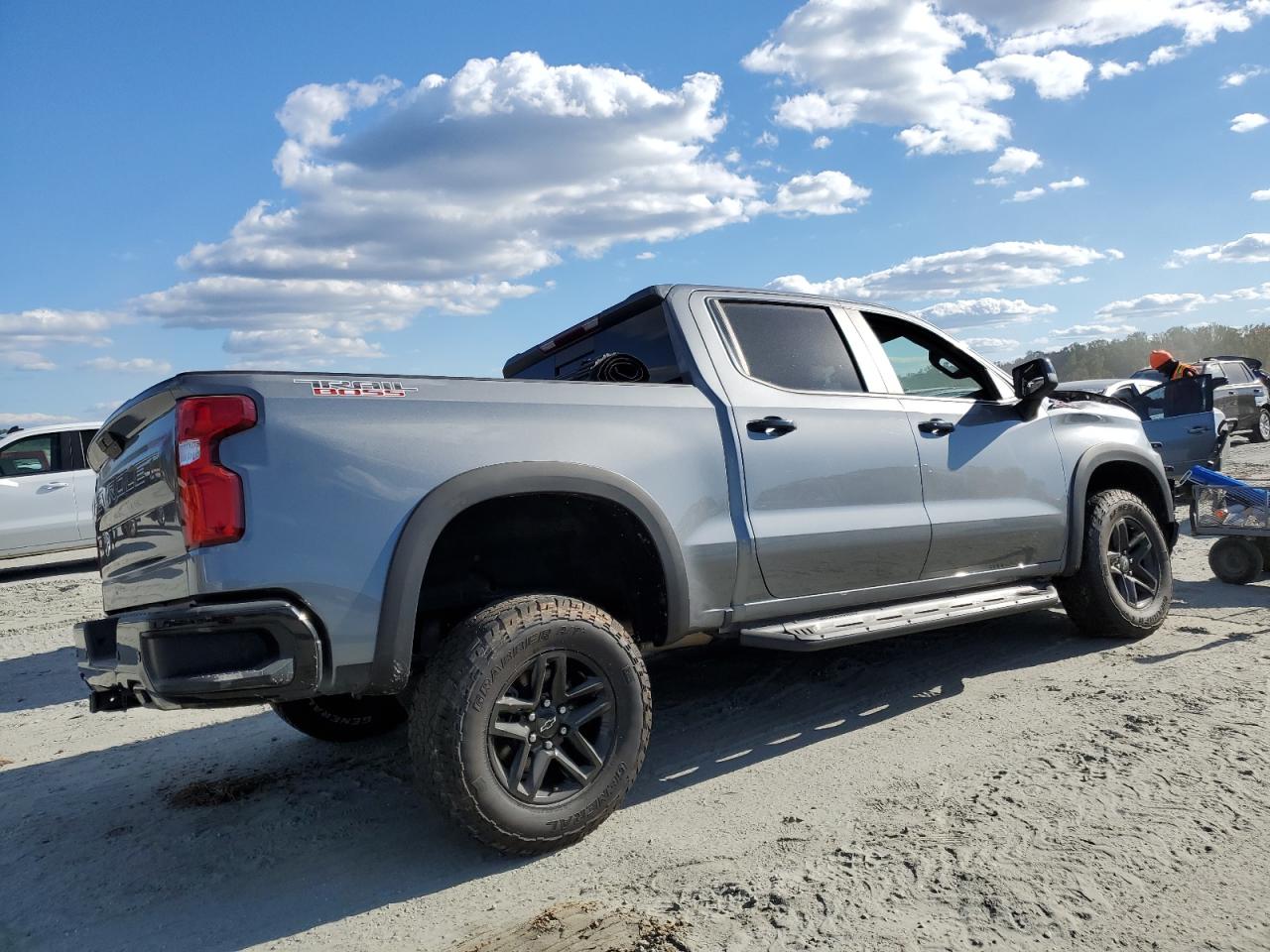 2020 Chevrolet Silverado - Image 3