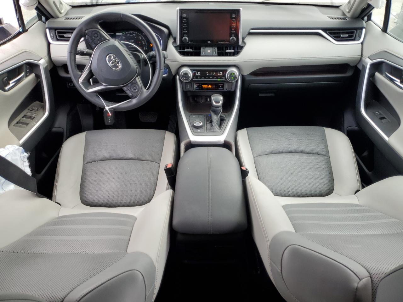 2020 Toyota RAV 4 - Image 8