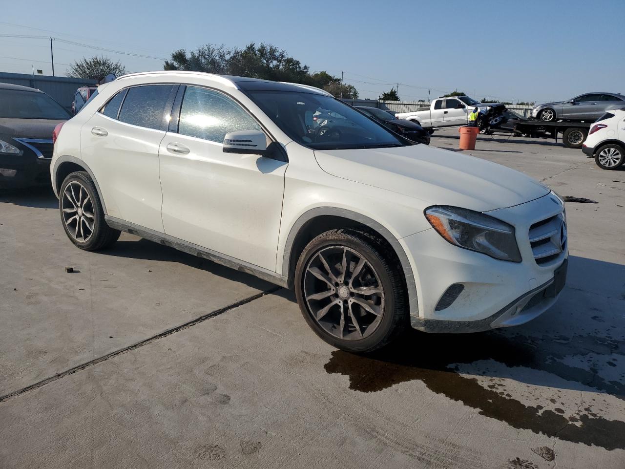 VIN WDCTG4GBXFJ108226 2015 MERCEDES-BENZ GLA-CLASS no.4