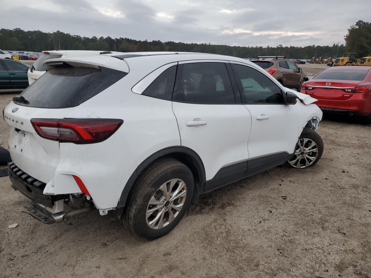 2023 Ford Escape - Image 3