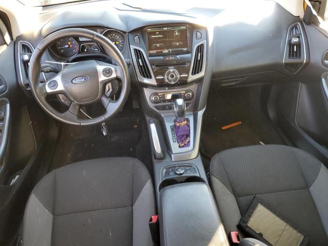  FORD FOCUS 2012 Золотой