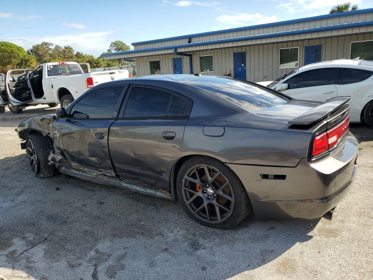 VIN 2C3CDXCT9EH277883 2014 DODGE CHARGER no.2