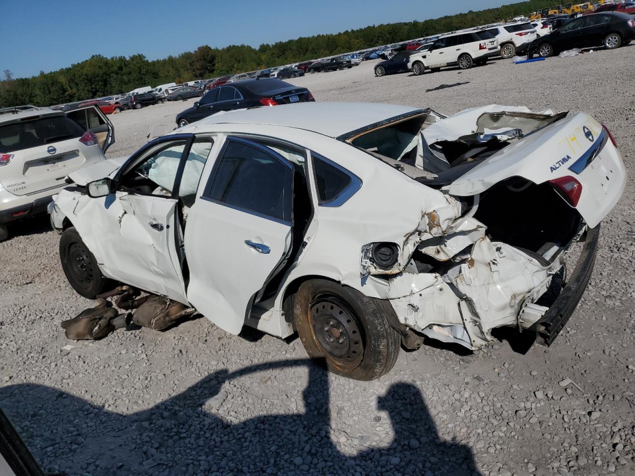 2017 Nissan Altima - Image 2