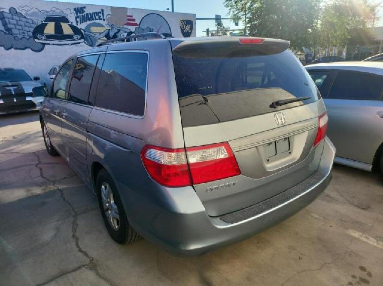 2007 Honda Odyssey - Image 3