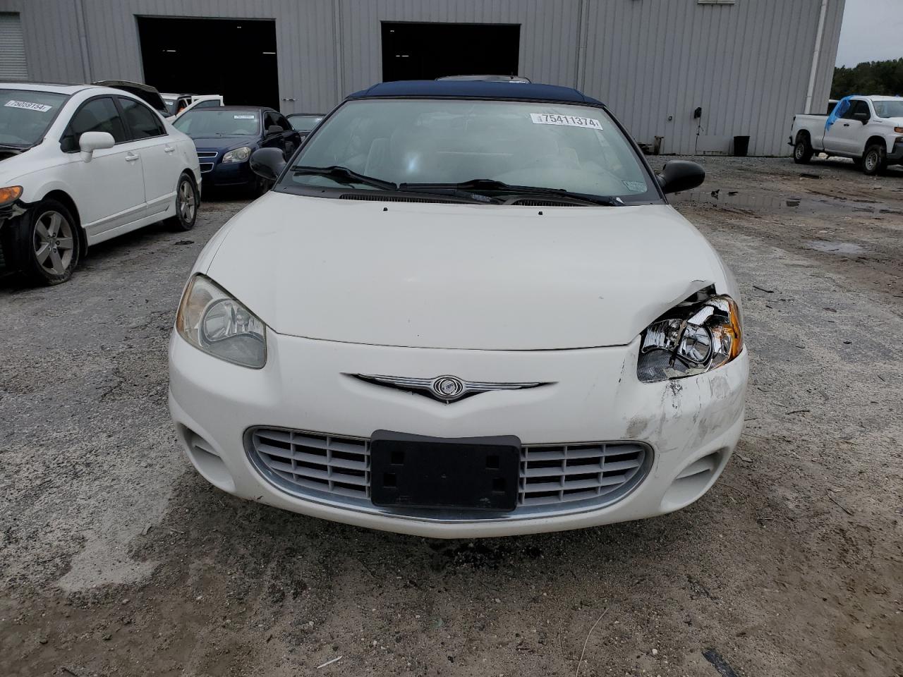 2003 Chrysler Sebring - Image 5