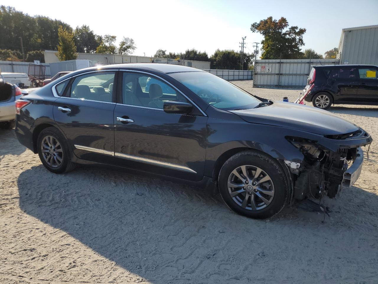 2015 Nissan Altima - Image 4