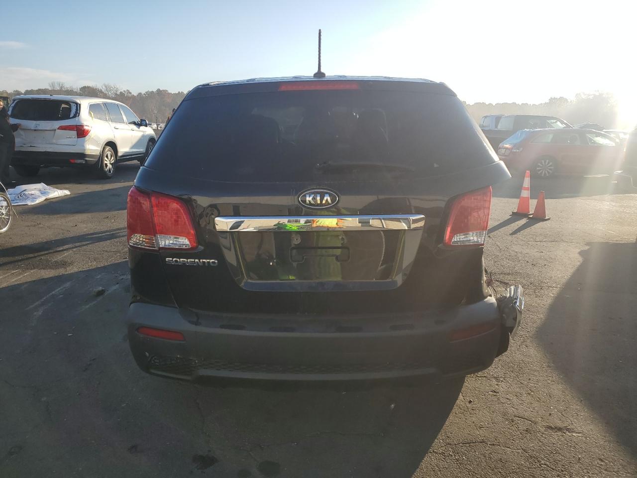 2011 Kia Sorento Base VIN: 5XYKTCA12BG047245 Lot: 76000714