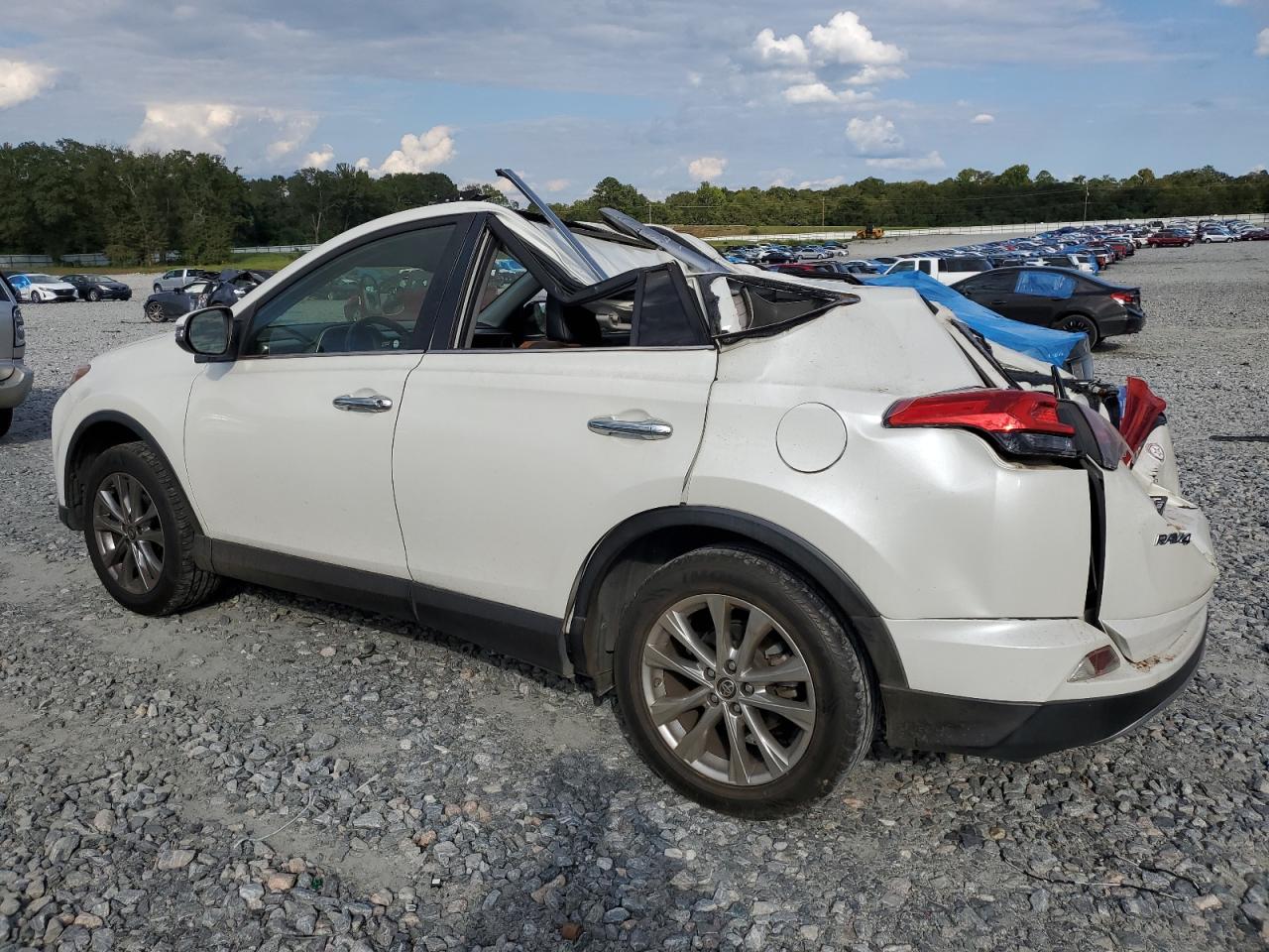 JTMYFREV6JD115089 2018 TOYOTA RAV 4 - Image 2