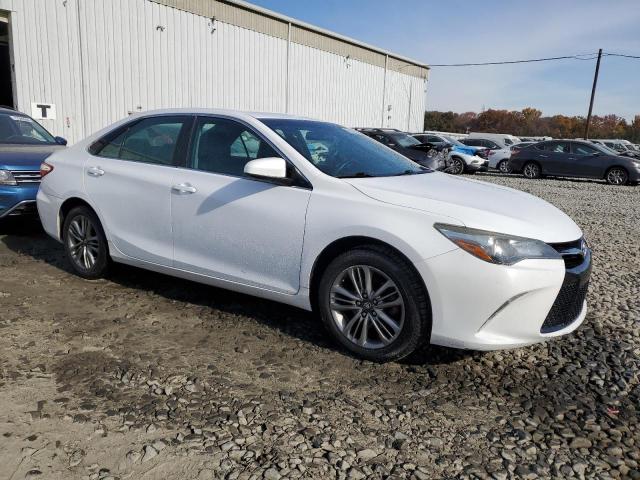  TOYOTA CAMRY 2015 Білий