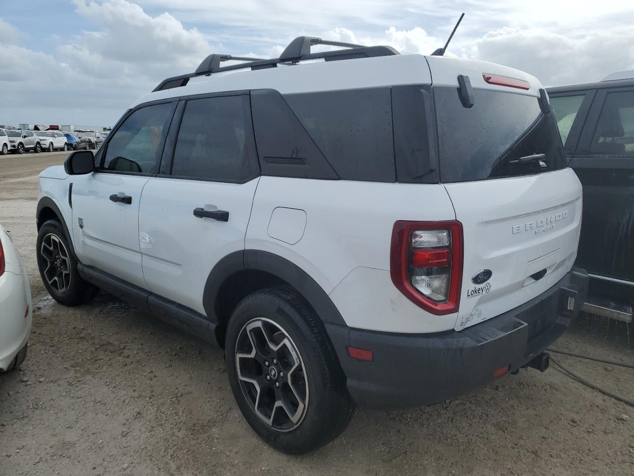 2021 Ford Bronco - Image 2