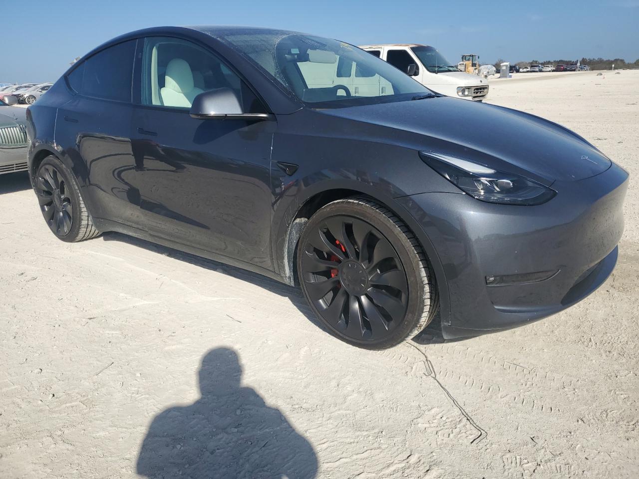 7SAYGDEF5PF915038 2023 Tesla Model Y