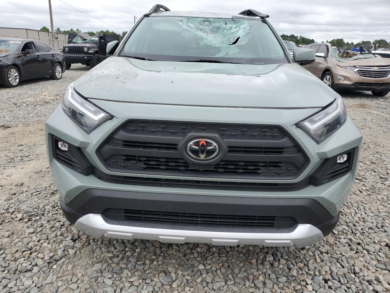 2023 Toyota RAV 4 - Image 5