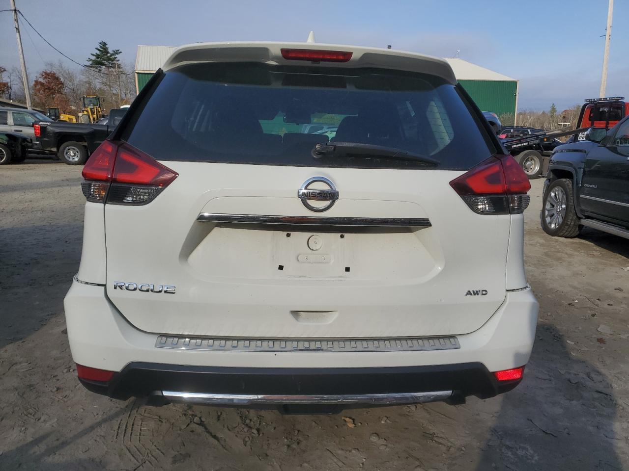 2017 Nissan Rogue S VIN: KNMAT2MV5HP592463 Lot: 76824774