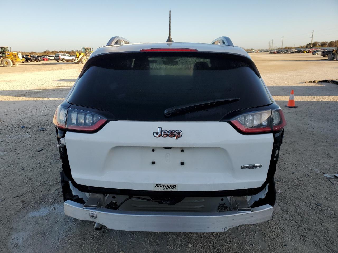 2019 Jeep Cherokee Latitude Plus VIN: 1C4PJLLB9KD263917 Lot: 77347564