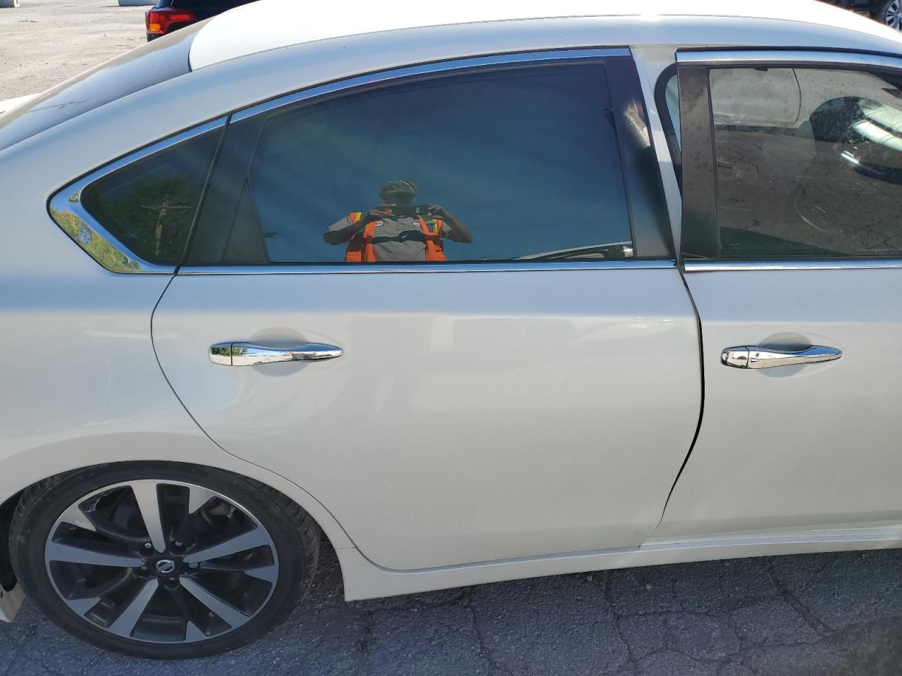 2018 Nissan Altima - Image 10