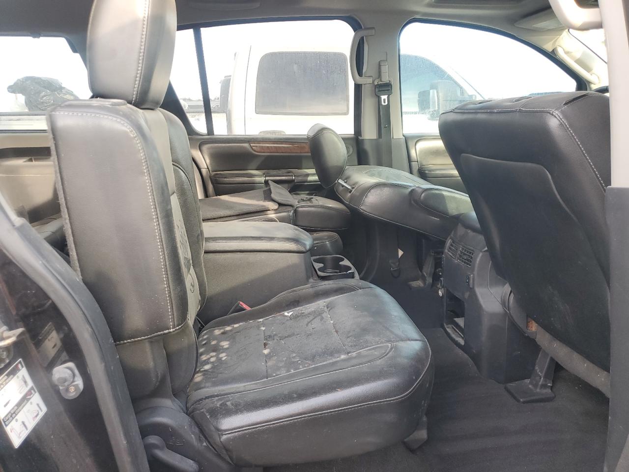 5N1BA0NF5CN604665 2012 Nissan Armada Sv