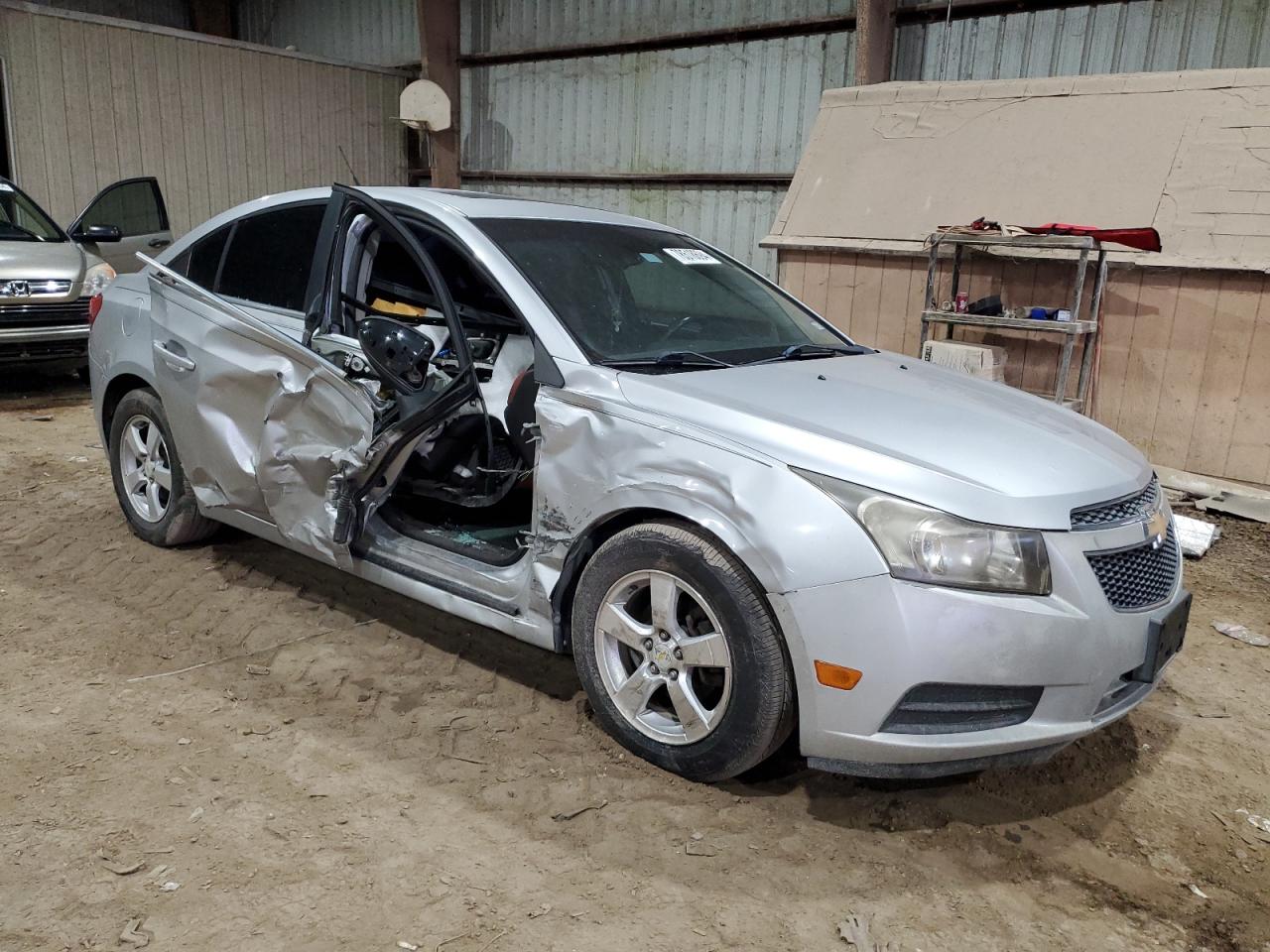 2011 Chevrolet Cruze - Image 4