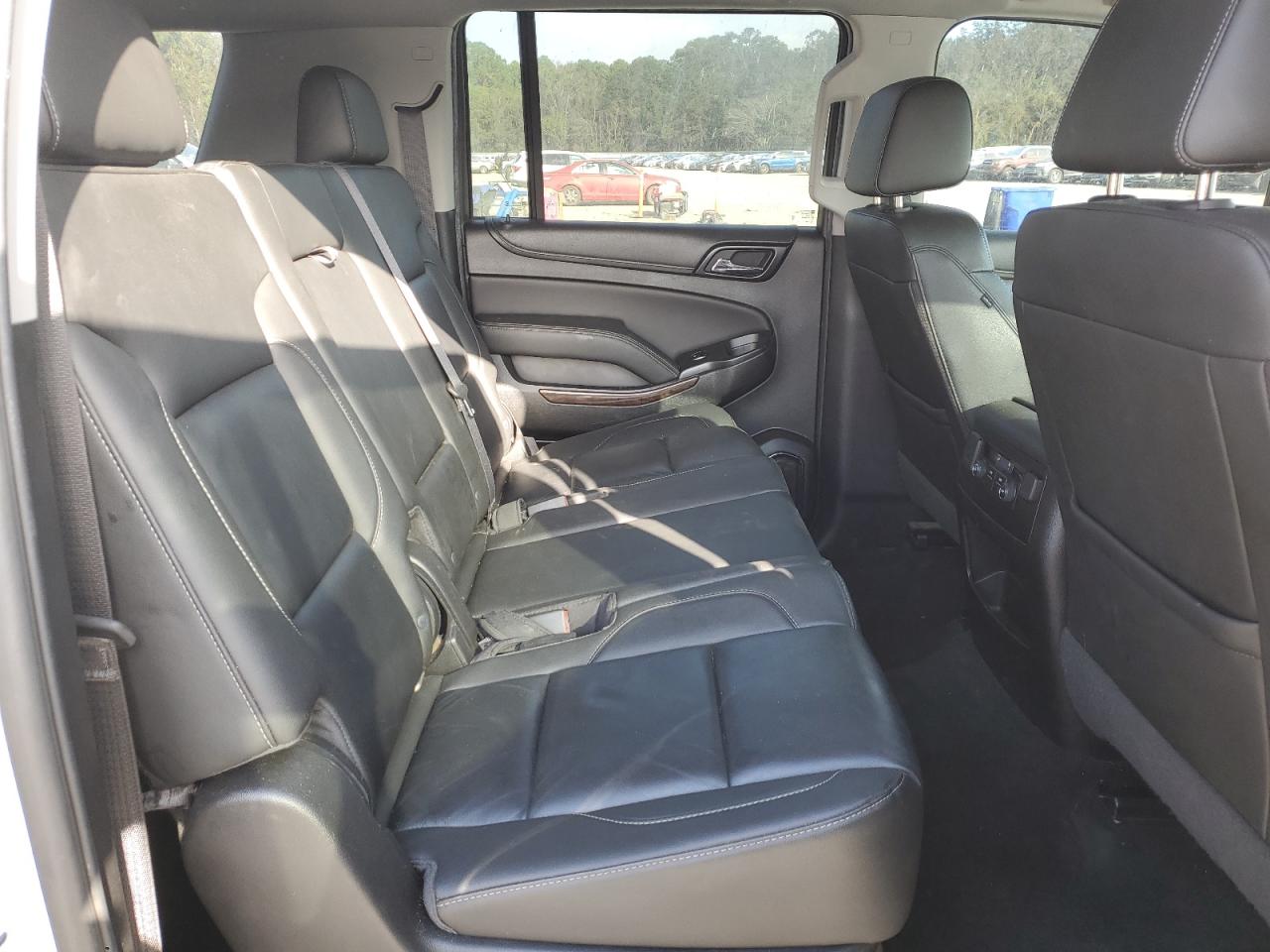 2018 Chevrolet Suburban - Image 11