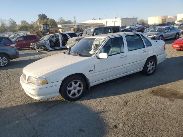 1998 Volvo S70 