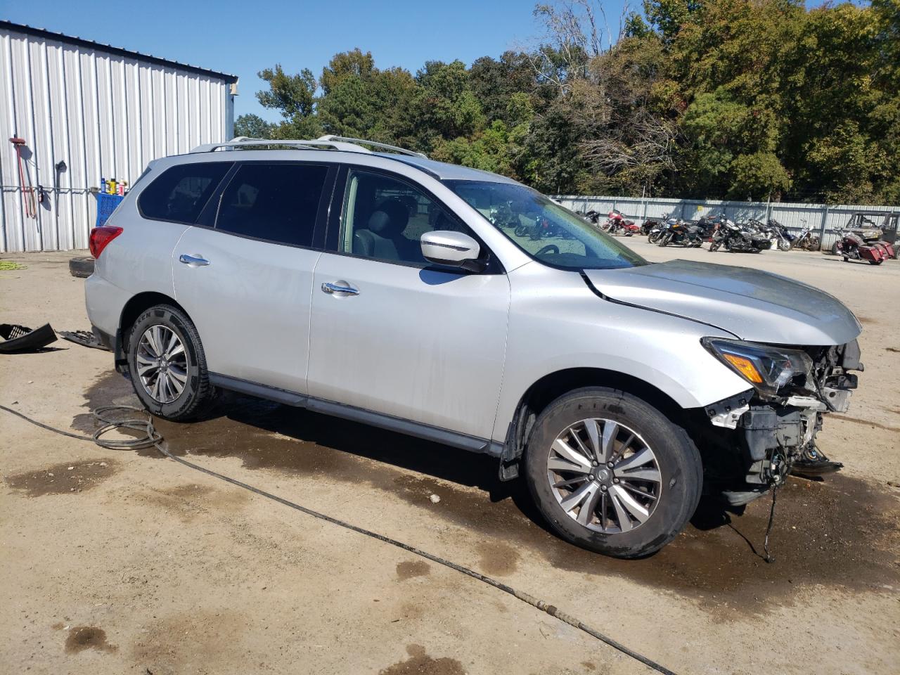 2019 Nissan Pathfinder - Image 4