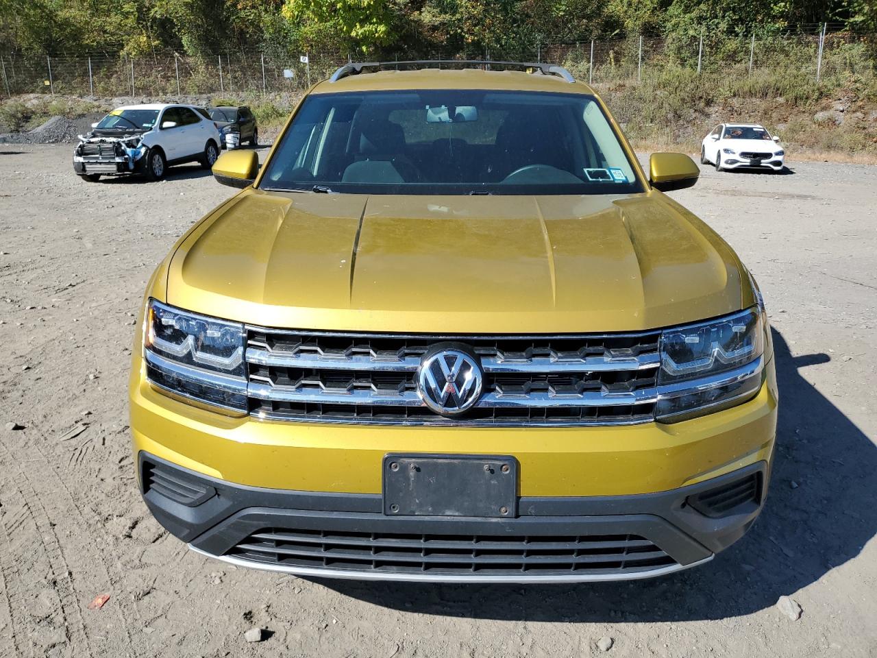 1V2GR2CA7JC519811 2018 Volkswagen Atlas S