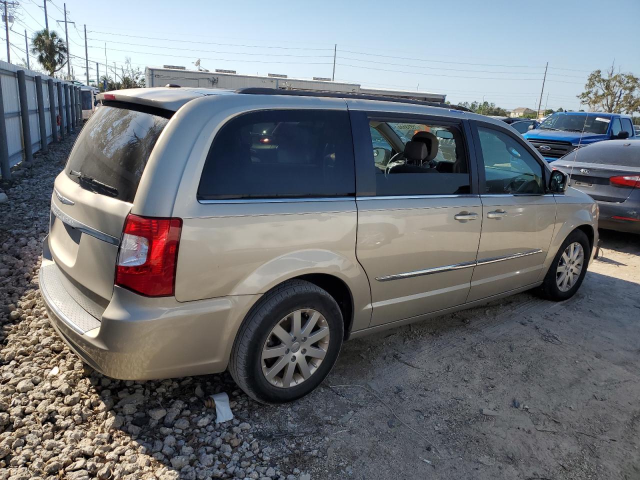 2C4RC1BG0GR135543 2016 Chrysler Town & Country Touring