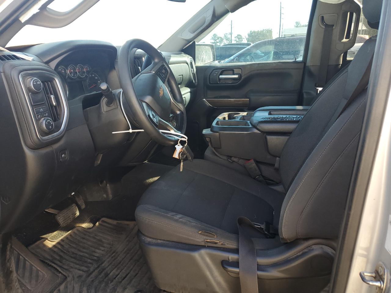 2020 Chevrolet Silverado - Image 7