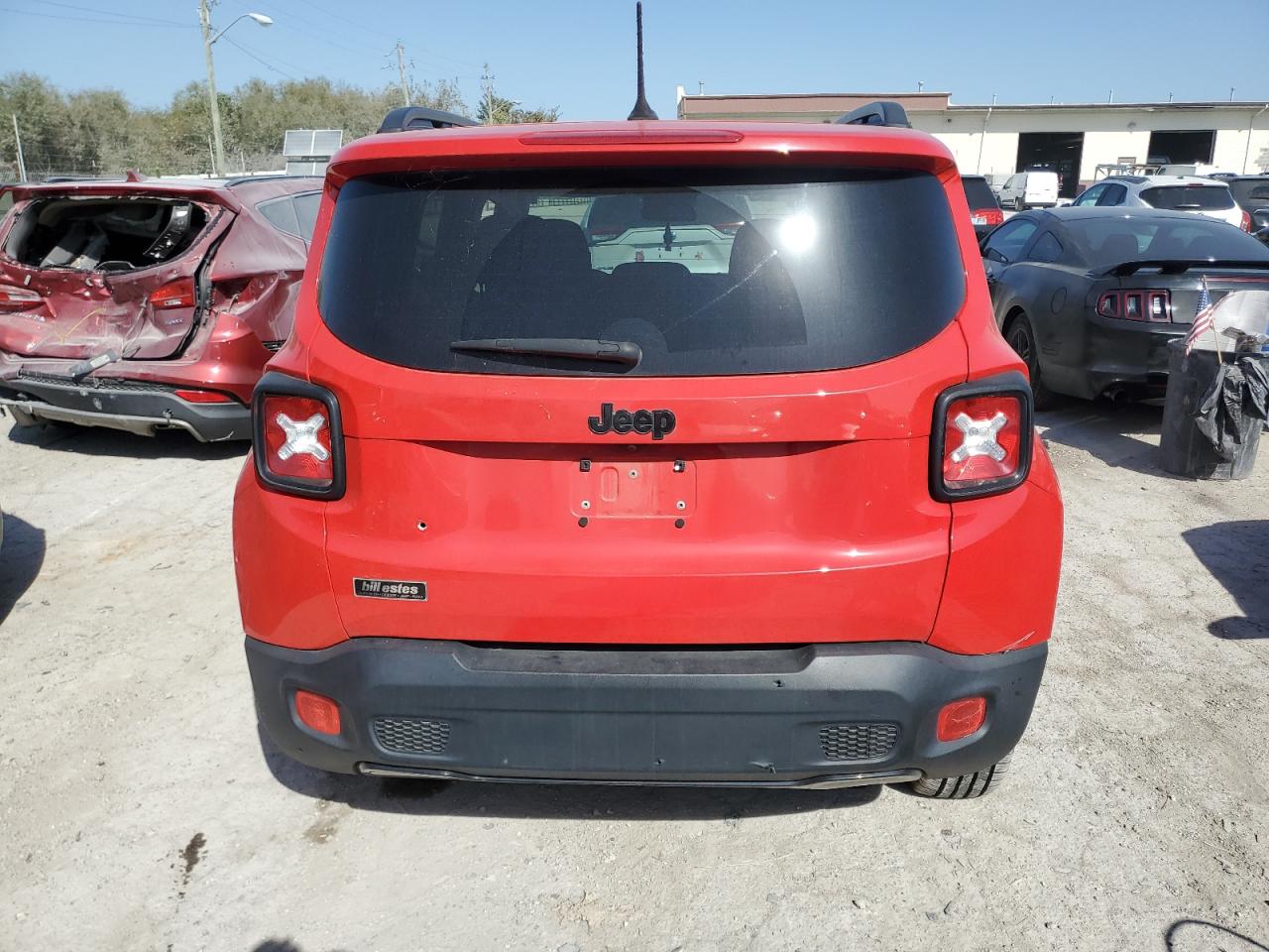 2017 Jeep Renegade - Image 6
