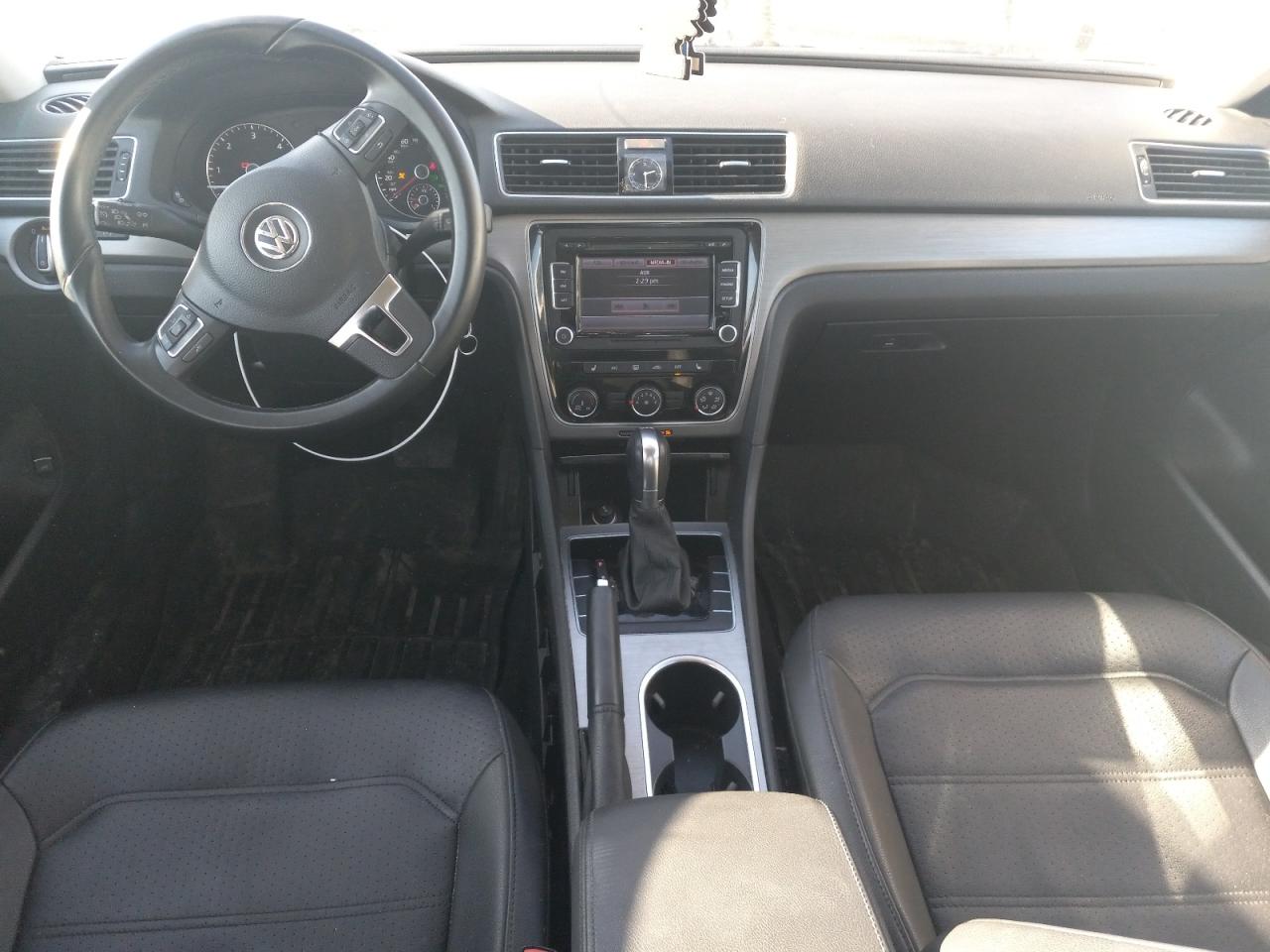 1VWBN7A32EC073630 2014 Volkswagen Passat Se