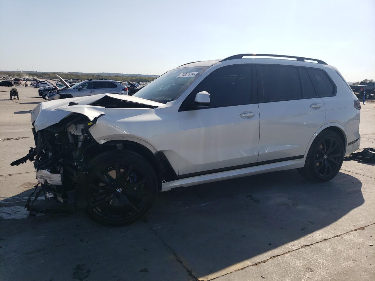 2024 BMW X7 - Image 1