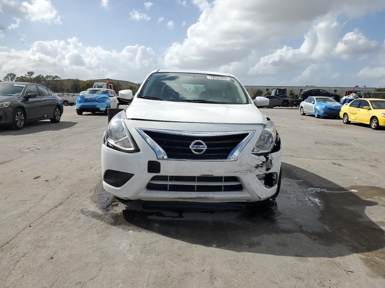 VIN 3N1CN7AP4KL867753 2019 NISSAN VERSA no.5