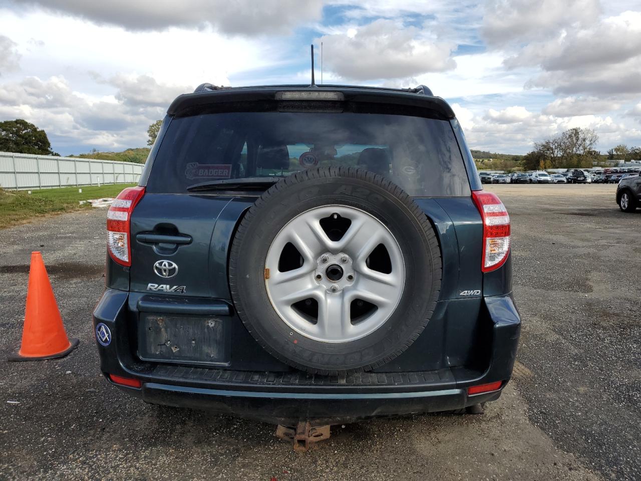 2011 Toyota RAV 4 - Image 6