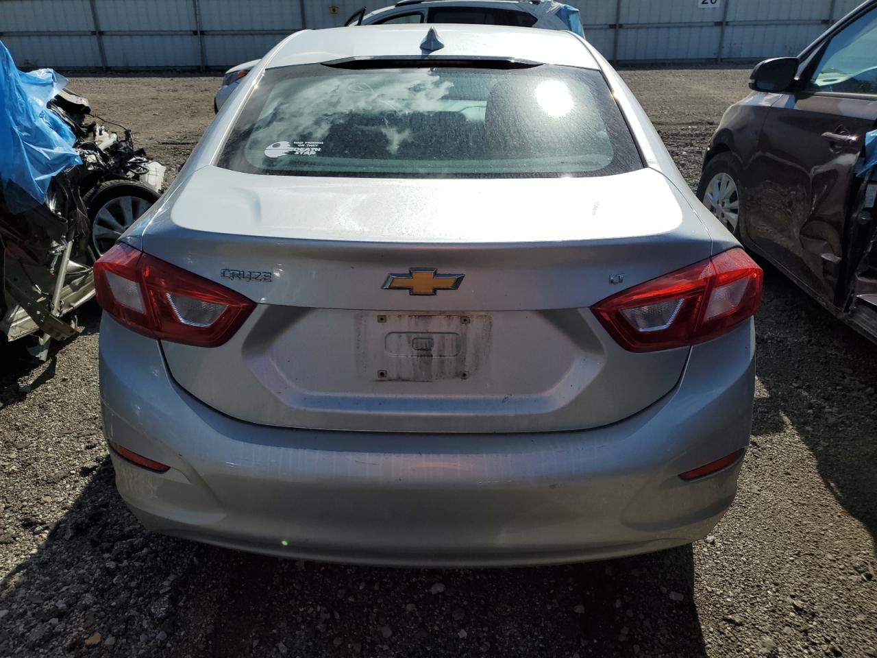 1G1BE5SM2H7228228 2017 Chevrolet Cruze Lt