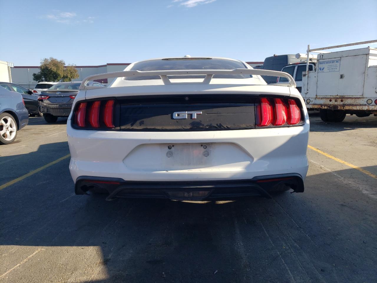 1FA6P8THXK5135388 2019 Ford Mustang