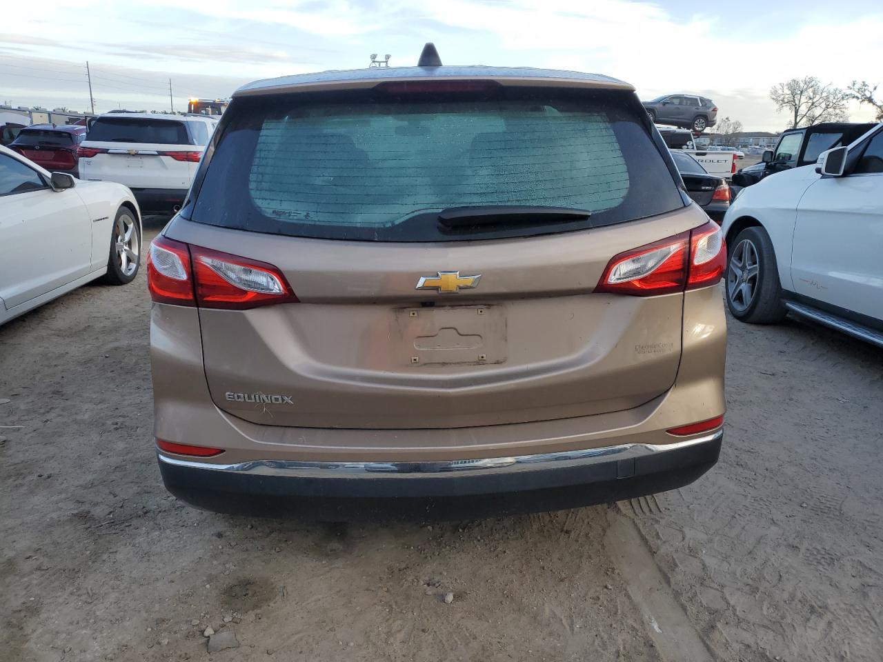 2018 Chevrolet Equinox Ls VIN: 2GNAXHEV1J6223070 Lot: 77034874