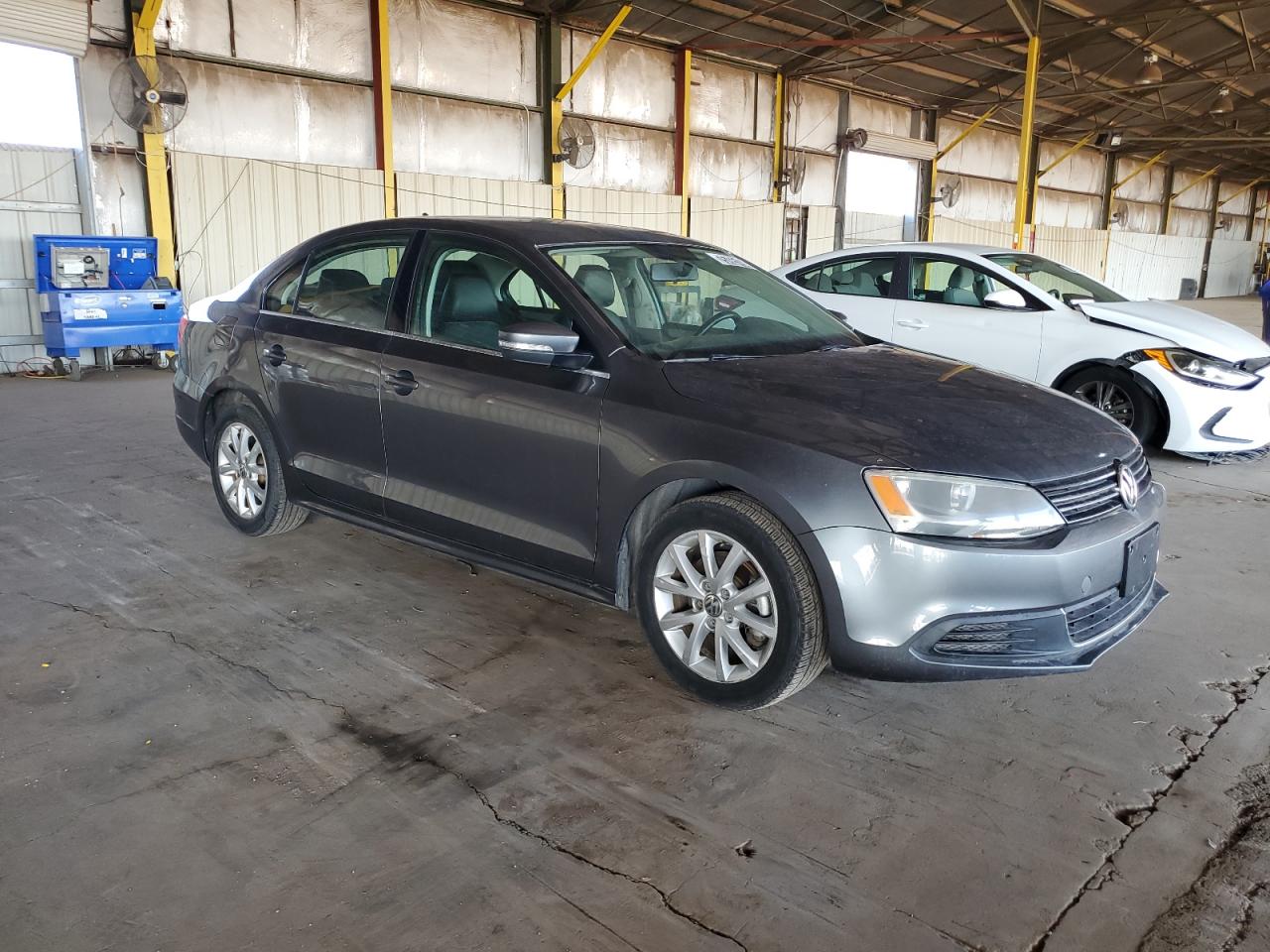 2014 Volkswagen Jetta - Image 4