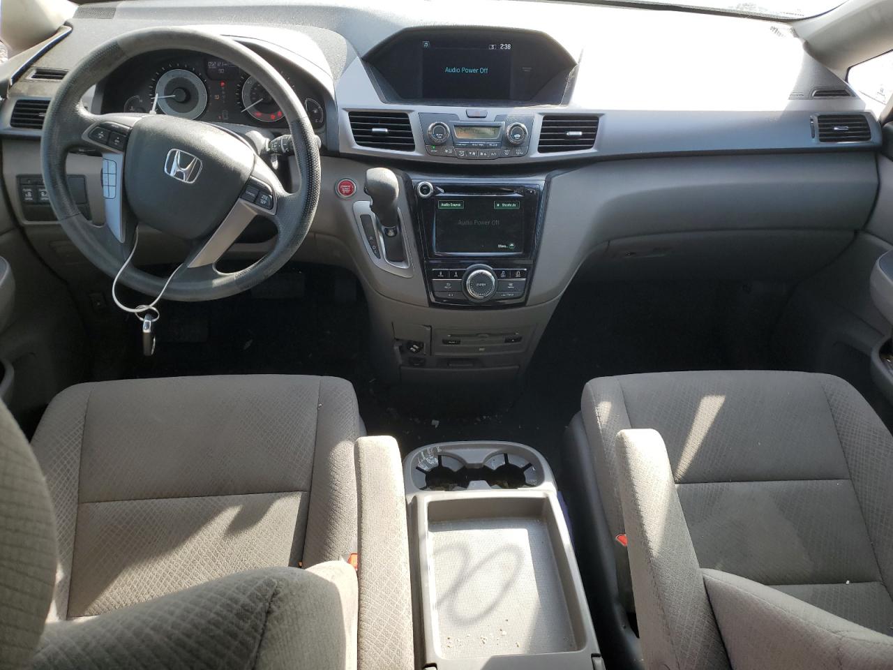 2017 Honda Odyssey - Image 8