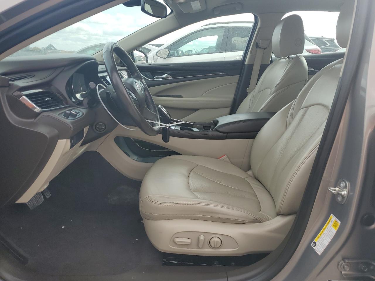 2017 Buick Lacrosse Essence VIN: 1G4ZP5SSXHU195720 Lot: 77200114