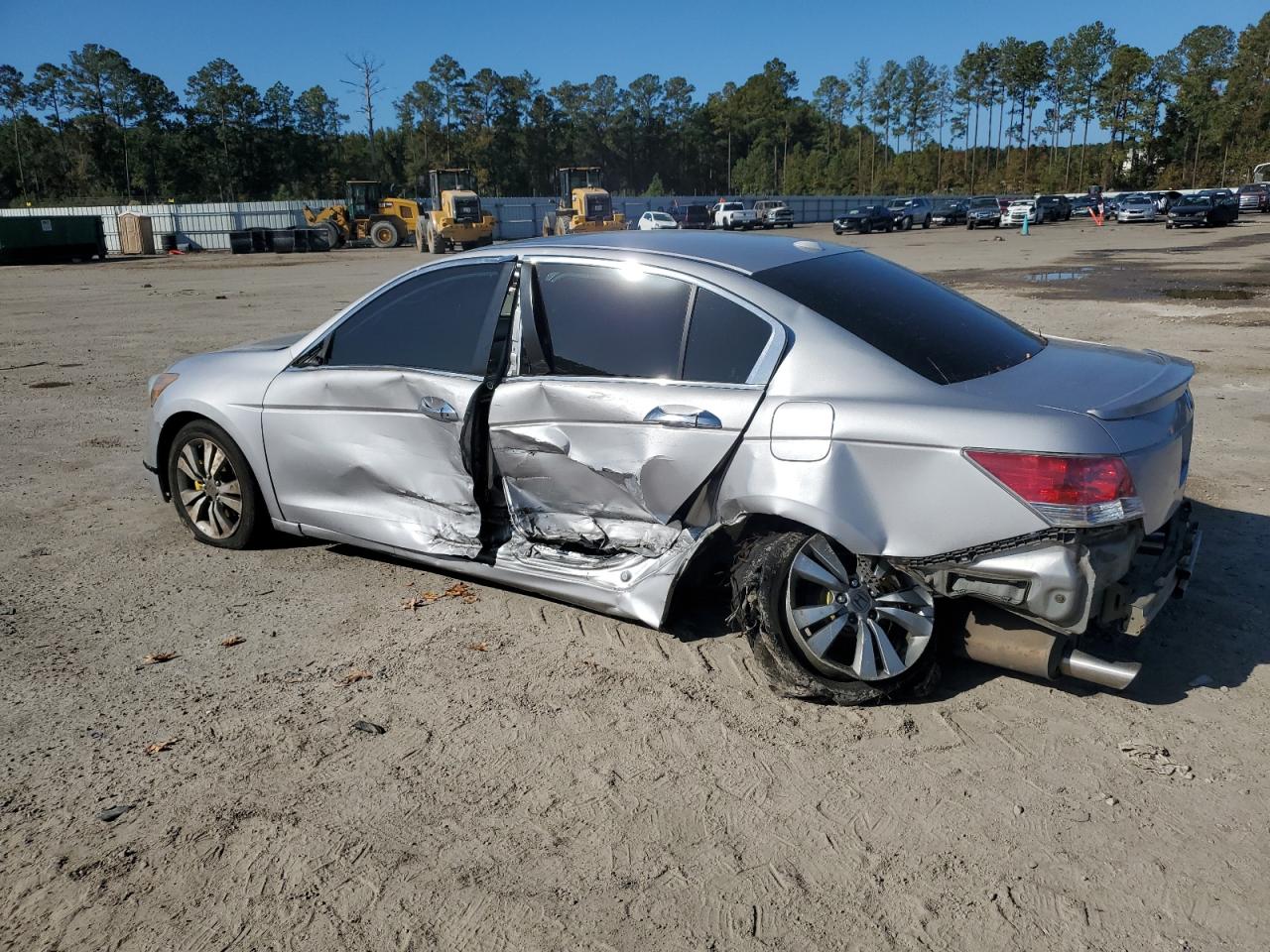 2009 Honda Accord - Image 2